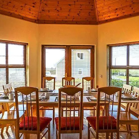 Mountscott Manor Milltown Malbay *